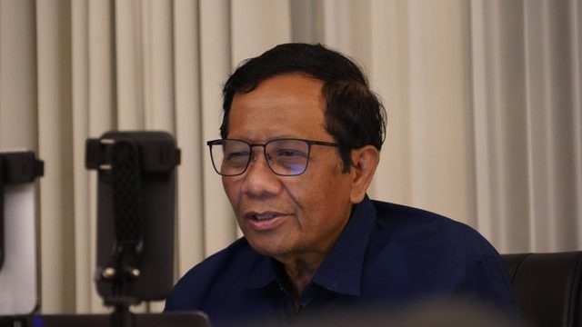 Melacak Embrio Bangsa di Parangtambung: Gugatan Literasi "Bumi Manusia" di Tengah Pendangkalan Sejarah